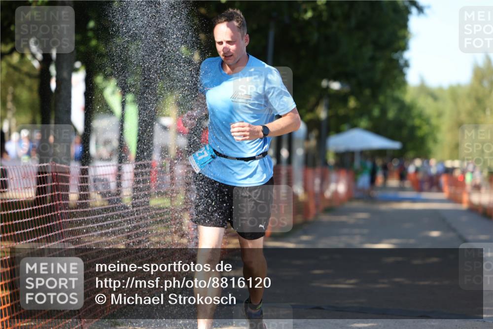 07.09.2025 - 19. Norderstedt Triathlon Michael Strokosch http://msf.ph/oto/8816120 07.09.2025 15:34:49 Laufen 427 meine-sportfotos.de