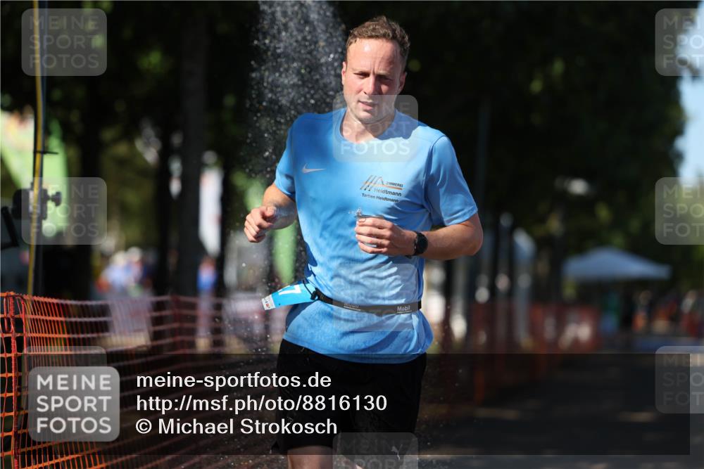 07.09.2025 - 19. Norderstedt Triathlon Michael Strokosch http://msf.ph/oto/8816130 07.09.2025 15:34:50 Laufen 427 meine-sportfotos.de