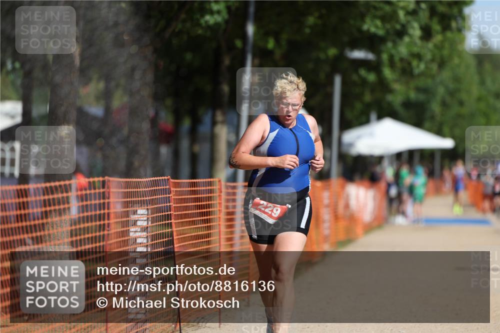 07.09.2025 - 19. Norderstedt Triathlon Michael Strokosch http://msf.ph/oto/8816136 07.09.2025 11:45:43 Laufen 229 meine-sportfotos.de