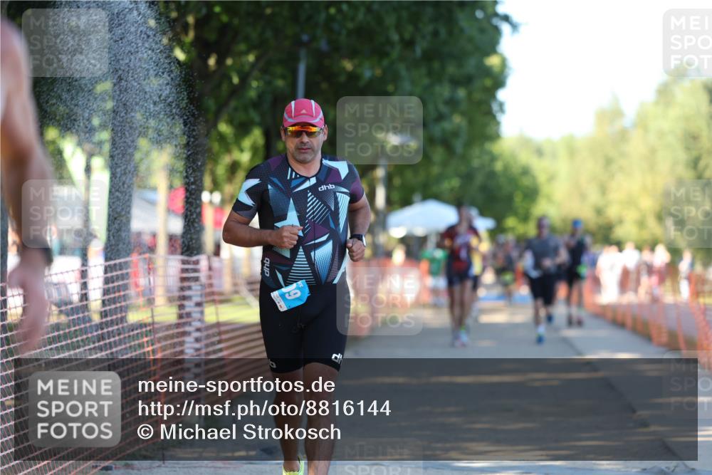 07.09.2025 - 19. Norderstedt Triathlon Michael Strokosch http://msf.ph/oto/8816144 07.09.2025 16:32:42 Laufen 403, 409, 951, 1492, 1561 meine-sportfotos.de