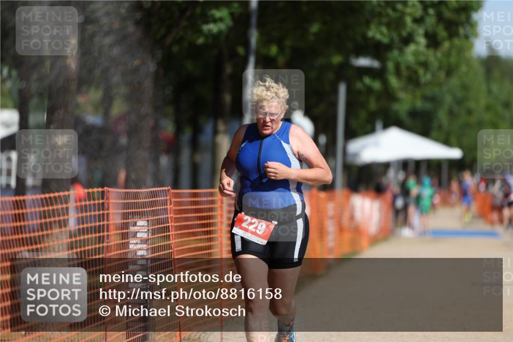 07.09.2025 - 19. Norderstedt Triathlon Michael Strokosch http://msf.ph/oto/8816158 07.09.2025 11:45:44 Laufen 229 meine-sportfotos.de