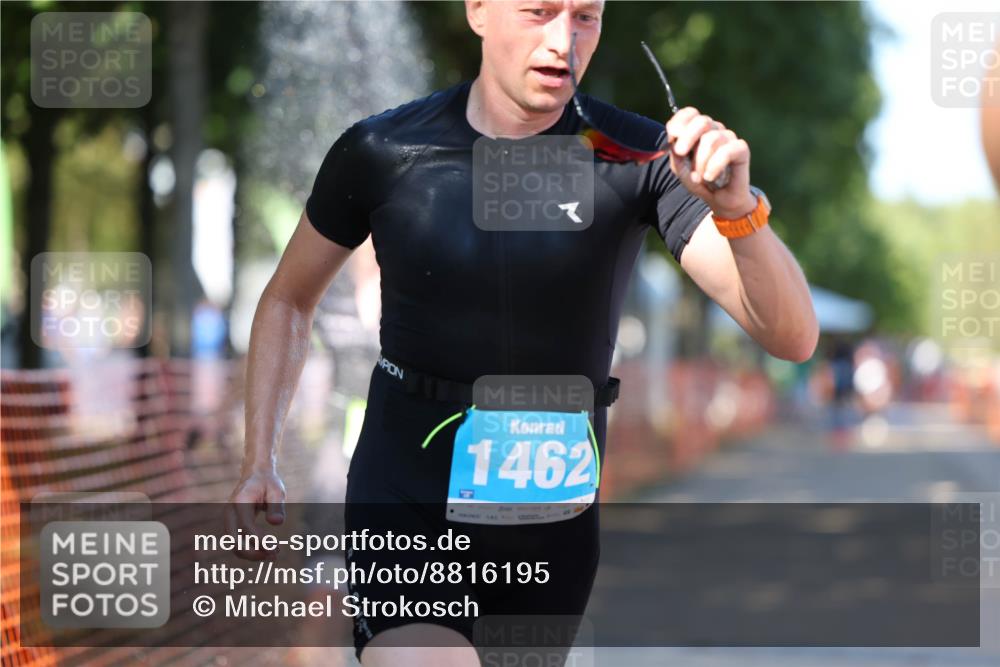 07.09.2025 - 19. Norderstedt Triathlon Michael Strokosch http://msf.ph/oto/8816195 07.09.2025 15:35:21 Laufen 364, 968, 1000, 1462 meine-sportfotos.de