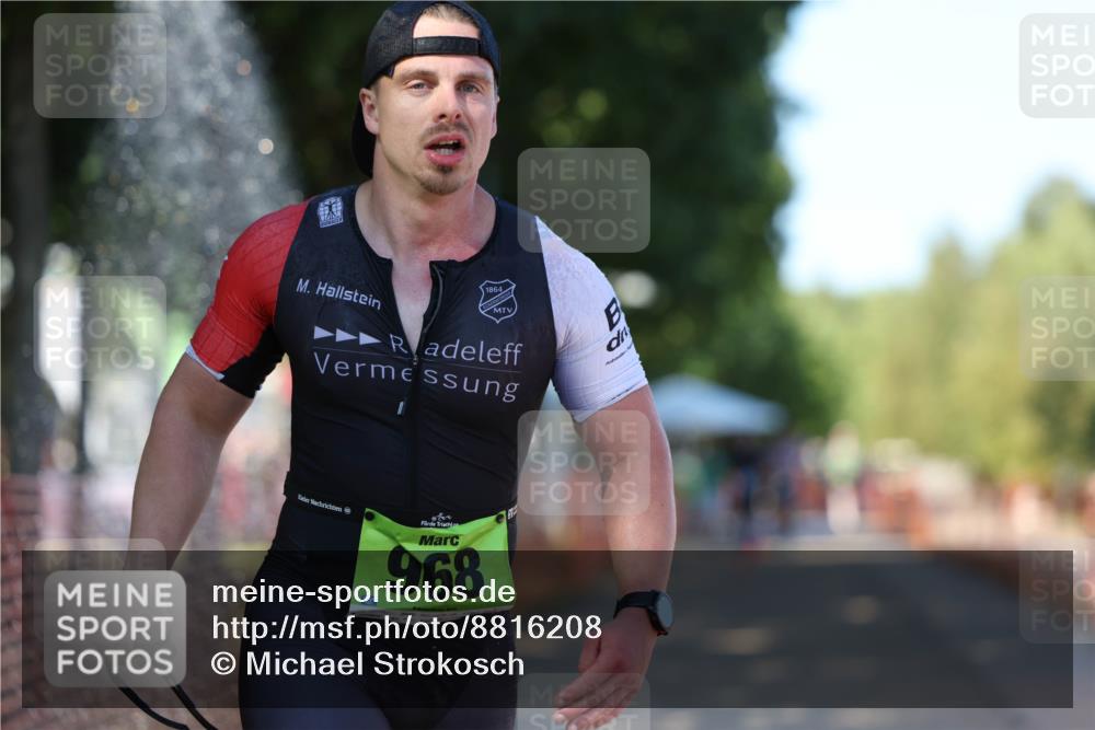 07.09.2025 - 19. Norderstedt Triathlon Michael Strokosch http://msf.ph/oto/8816208 07.09.2025 15:35:23 Laufen 364, 968, 1000, 1462 meine-sportfotos.de