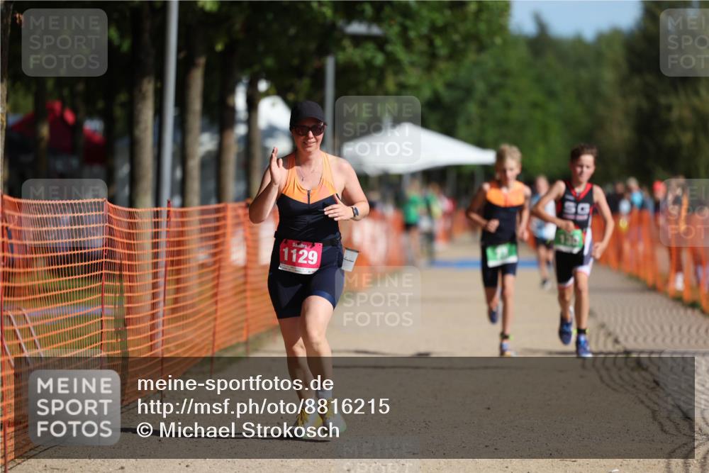 07.09.2025 - 19. Norderstedt Triathlon Michael Strokosch http://msf.ph/oto/8816215 07.09.2025 10:47:11 Laufen 73, 130, 693, 1129 meine-sportfotos.de