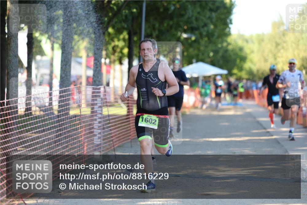 07.09.2025 - 19. Norderstedt Triathlon Michael Strokosch http://msf.ph/oto/8816229 07.09.2025 16:32:56 Laufen 543, 927, 943, 953, 955, 1043, 1602 meine-sportfotos.de