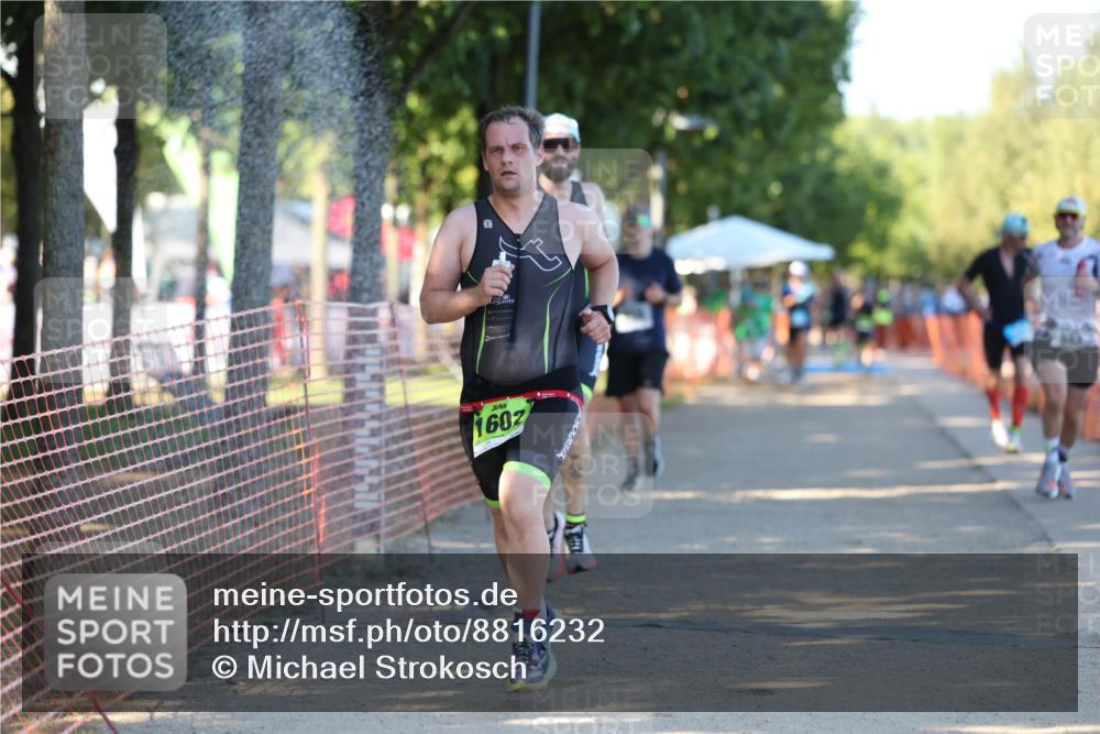 07.09.2025 - 19. Norderstedt Triathlon Michael Strokosch http://msf.ph/oto/8816232 07.09.2025 16:32:56 Laufen 543, 927, 943, 953, 955, 1043, 1602 meine-sportfotos.de
