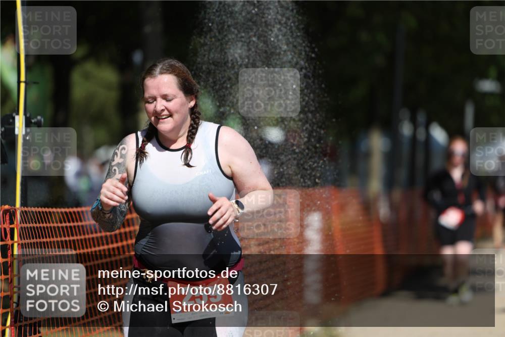 07.09.2025 - 19. Norderstedt Triathlon Michael Strokosch http://msf.ph/oto/8816307 07.09.2025 12:57:11 Laufen 259, 301, 788, 852, 898, 1231 meine-sportfotos.de
