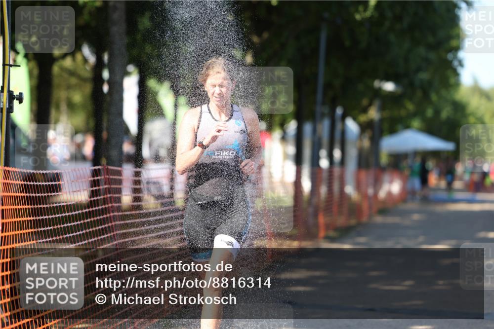 07.09.2025 - 19. Norderstedt Triathlon Michael Strokosch http://msf.ph/oto/8816314 07.09.2025 15:35:39 Laufen 452, 1502 meine-sportfotos.de
