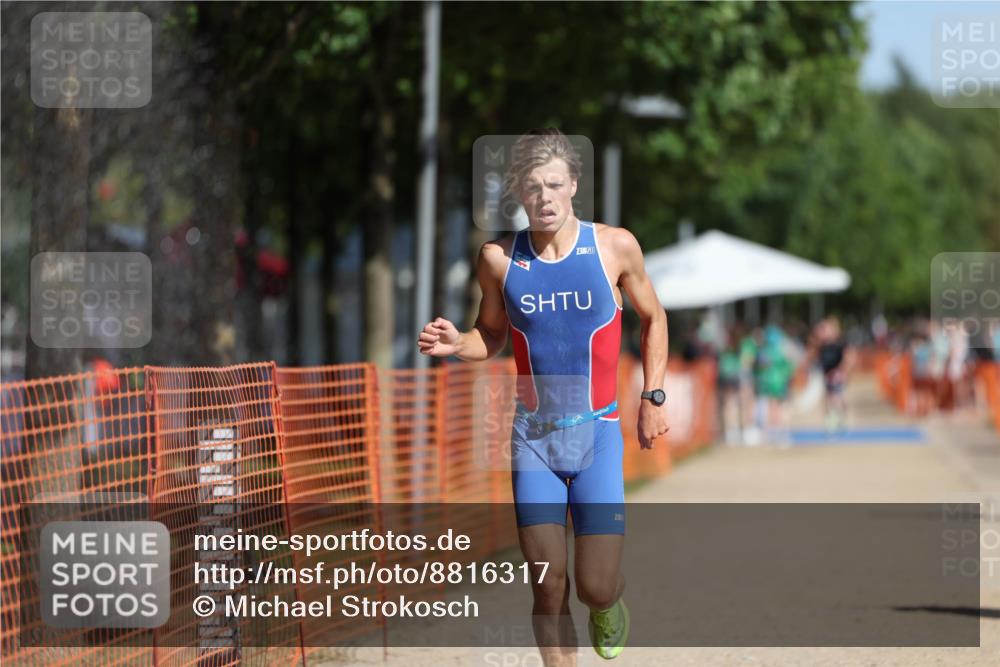 07.09.2025 - 19. Norderstedt Triathlon Michael Strokosch http://msf.ph/oto/8816317 07.09.2025 11:46:00 Laufen 276, 1165 meine-sportfotos.de