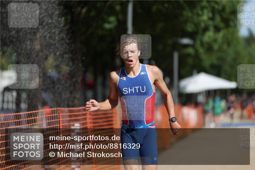 07.09.2025 - 19. Norderstedt Triathlon Michael Strokosch http://msf.ph/oto/8816329 07.09.2025 11:46:01 Laufen 276, 306, 1165 meine-sportfotos.de