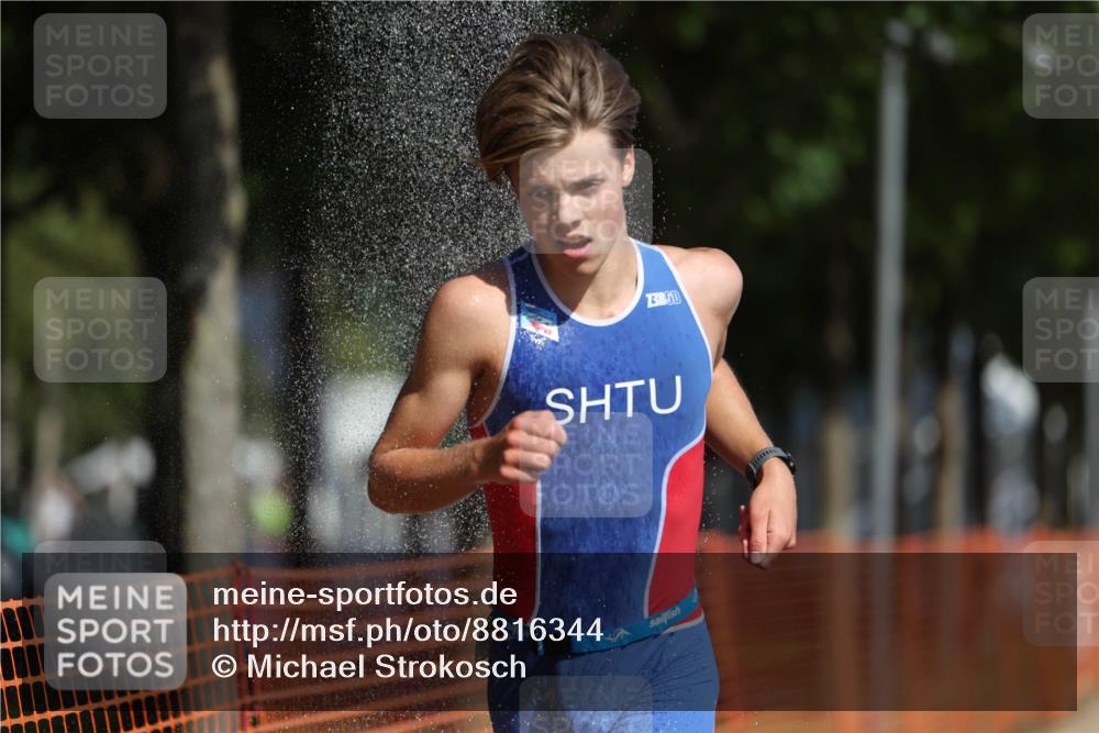 07.09.2025 - 19. Norderstedt Triathlon Michael Strokosch http://msf.ph/oto/8816344 07.09.2025 11:46:02 Laufen 276, 306, 1165 meine-sportfotos.de