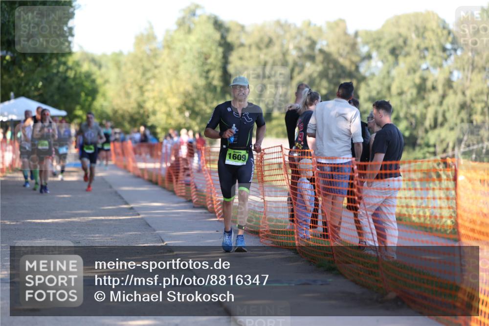 07.09.2025 - 19. Norderstedt Triathlon Michael Strokosch http://msf.ph/oto/8816347 07.09.2025 16:33:13 Laufen 518, 902, 1072, 1606, 1609 meine-sportfotos.de