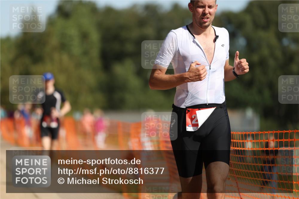 07.09.2025 - 19. Norderstedt Triathlon Michael Strokosch http://msf.ph/oto/8816377 07.09.2025 11:46:04 Laufen 276, 306, 1165 meine-sportfotos.de