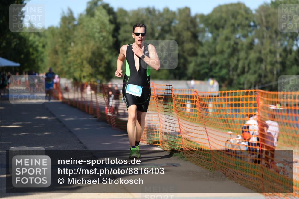 07.09.2025 - 19. Norderstedt Triathlon Michael Strokosch http://msf.ph/oto/8816403 07.09.2025 15:35:58 Laufen 888, 1508 meine-sportfotos.de