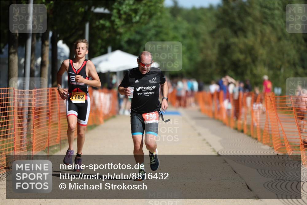 07.09.2025 - 19. Norderstedt Triathlon Michael Strokosch http://msf.ph/oto/8816432 07.09.2025 11:46:19 Laufen 796, 1162 meine-sportfotos.de