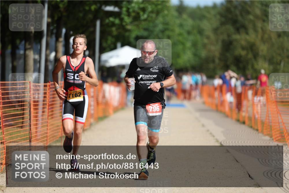 07.09.2025 - 19. Norderstedt Triathlon Michael Strokosch http://msf.ph/oto/8816443 07.09.2025 11:46:19 Laufen 796, 1162 meine-sportfotos.de