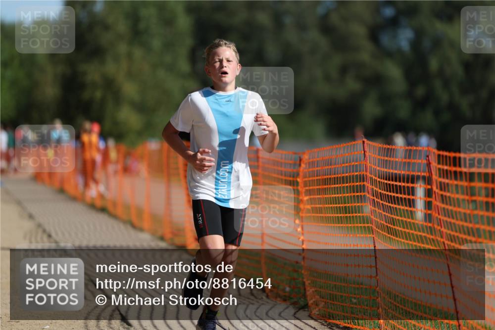 07.09.2025 - 19. Norderstedt Triathlon Michael Strokosch http://msf.ph/oto/8816454 07.09.2025 10:47:22 Laufen 107, 689 meine-sportfotos.de