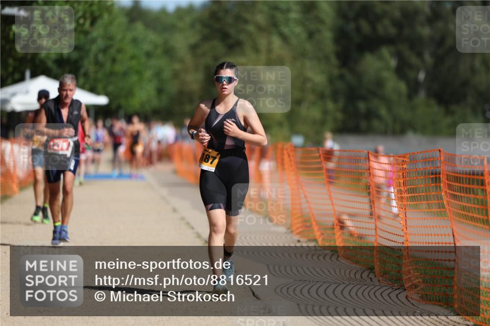 07.09.2025 - 19. Norderstedt Triathlon Michael Strokosch http://msf.ph/oto/8816521 07.09.2025 11:46:34 Laufen 1172, 1187, 1279 meine-sportfotos.de