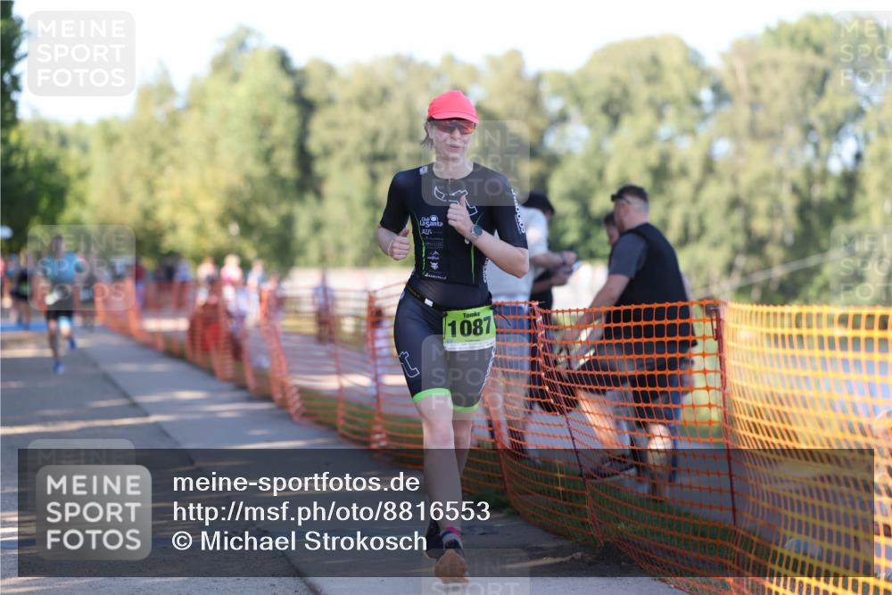 07.09.2025 - 19. Norderstedt Triathlon Michael Strokosch http://msf.ph/oto/8816553 07.09.2025 16:33:37 Laufen 1087, 1088, 1569, 1627 meine-sportfotos.de