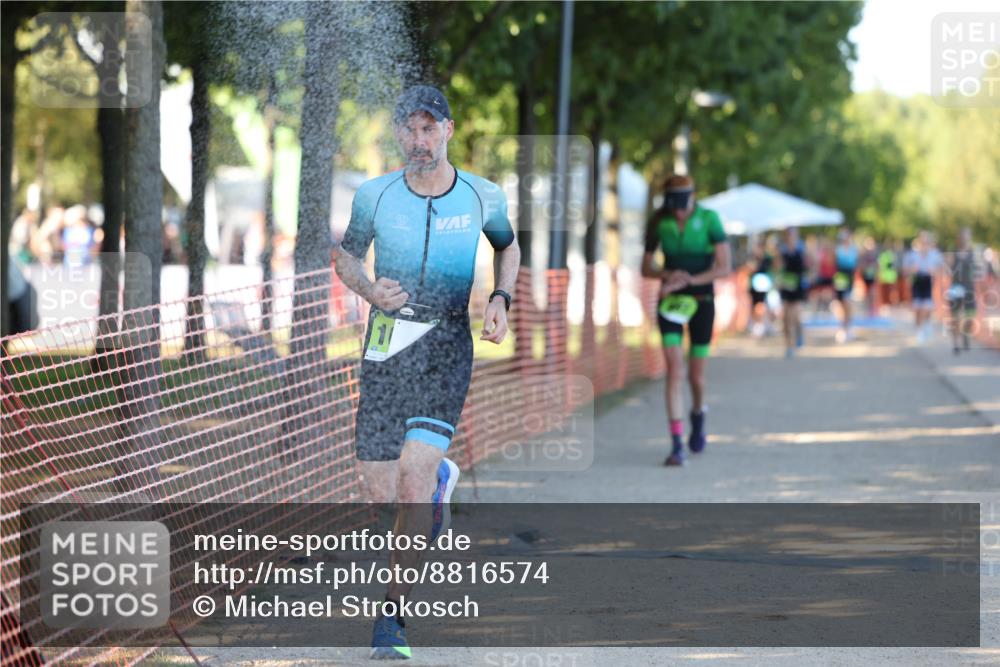 07.09.2025 - 19. Norderstedt Triathlon Michael Strokosch http://msf.ph/oto/8816574 07.09.2025 16:33:45 Laufen 467, 1627 meine-sportfotos.de