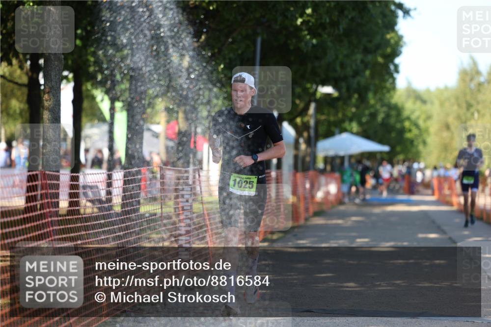 07.09.2025 - 19. Norderstedt Triathlon Michael Strokosch http://msf.ph/oto/8816584 07.09.2025 15:36:28 Laufen 1511 meine-sportfotos.de