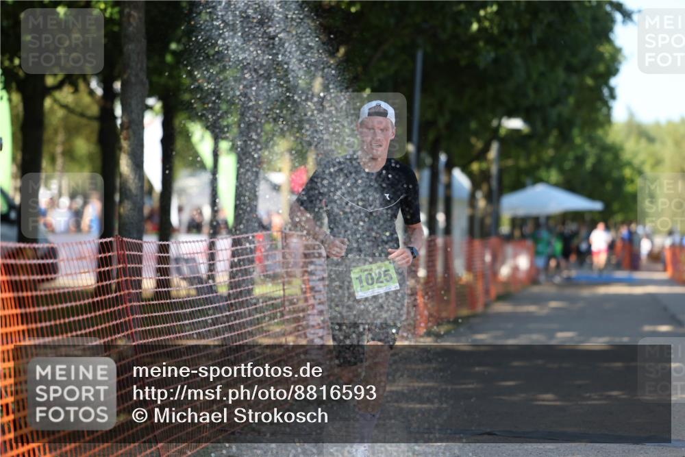 07.09.2025 - 19. Norderstedt Triathlon Michael Strokosch http://msf.ph/oto/8816593 07.09.2025 15:36:28 Laufen 1511 meine-sportfotos.de
