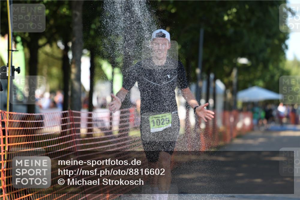 07.09.2025 - 19. Norderstedt Triathlon Michael Strokosch http://msf.ph/oto/8816602 07.09.2025 15:36:29 Laufen 1511 meine-sportfotos.de