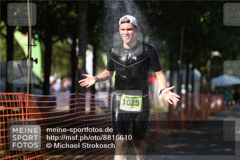 07.09.2025 - 19. Norderstedt Triathlon Michael Strokosch http://msf.ph/oto/8816610 07.09.2025 15:36:29 Laufen 1511 meine-sportfotos.de