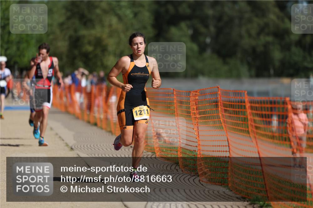 07.09.2025 - 19. Norderstedt Triathlon Michael Strokosch http://msf.ph/oto/8816663 07.09.2025 11:46:49 Laufen 704, 1179, 1186, 1211 meine-sportfotos.de