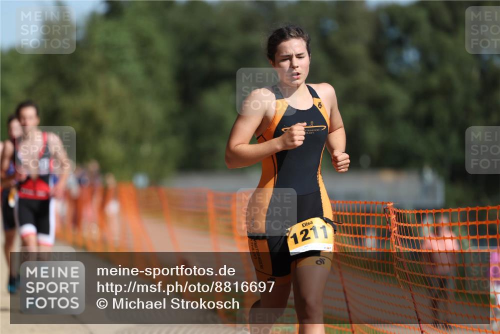 07.09.2025 - 19. Norderstedt Triathlon Michael Strokosch http://msf.ph/oto/8816697 07.09.2025 11:46:51 Laufen 704, 1179, 1186, 1211 meine-sportfotos.de