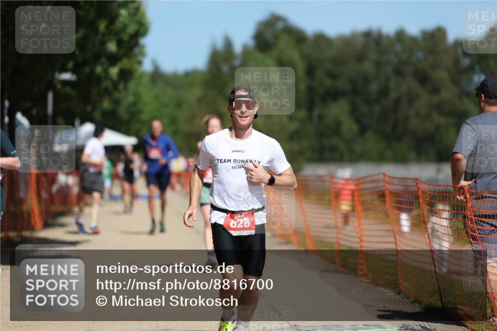 07.09.2025 - 19. Norderstedt Triathlon Michael Strokosch http://msf.ph/oto/8816700 07.09.2025 12:57:32 Laufen 208, 309, 818, 828, 1361 meine-sportfotos.de