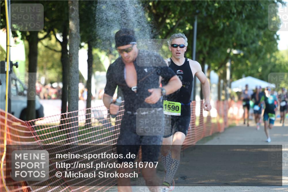 07.09.2025 - 19. Norderstedt Triathlon Michael Strokosch http://msf.ph/oto/8816707 07.09.2025 16:34:16 Laufen 399, 866, 940, 1080, 1587, 1590, 1621 meine-sportfotos.de