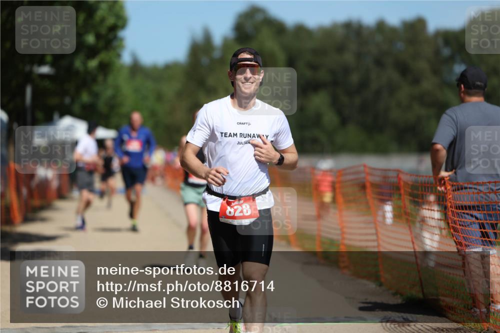 07.09.2025 - 19. Norderstedt Triathlon Michael Strokosch http://msf.ph/oto/8816714 07.09.2025 12:57:33 Laufen 208, 309, 818, 828, 1361 meine-sportfotos.de