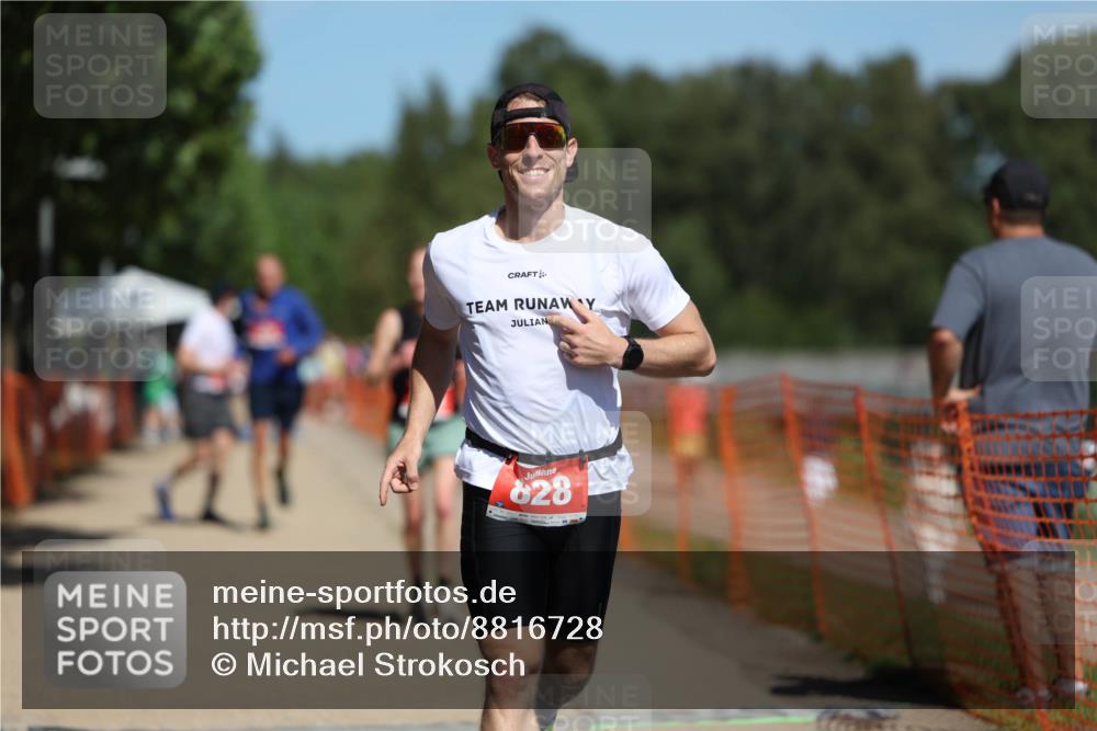 07.09.2025 - 19. Norderstedt Triathlon Michael Strokosch http://msf.ph/oto/8816728 07.09.2025 12:57:33 Laufen 208, 309, 818, 828, 1361 meine-sportfotos.de