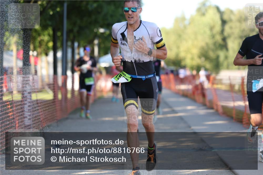 07.09.2025 - 19. Norderstedt Triathlon Michael Strokosch http://msf.ph/oto/8816766 07.09.2025 16:34:24 Laufen 396, 930, 940, 1080, 1581, 1587, 1613 meine-sportfotos.de