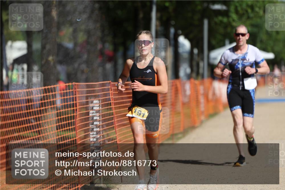 07.09.2025 - 19. Norderstedt Triathlon Michael Strokosch http://msf.ph/oto/8816773 07.09.2025 11:46:59 Laufen 296, 704, 1179, 1186, 1191 meine-sportfotos.de