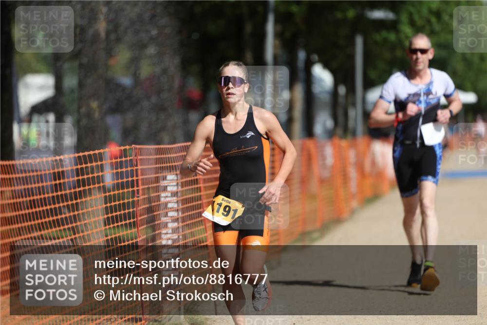07.09.2025 - 19. Norderstedt Triathlon Michael Strokosch http://msf.ph/oto/8816777 07.09.2025 11:47:00 Laufen 296, 1179, 1191 meine-sportfotos.de