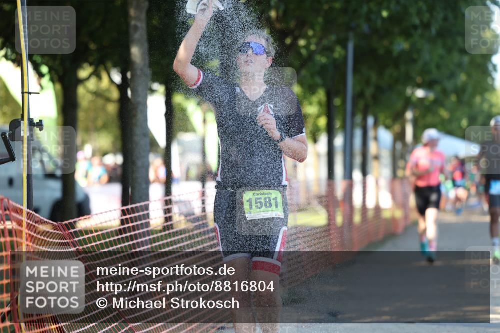 07.09.2025 - 19. Norderstedt Triathlon Michael Strokosch http://msf.ph/oto/8816804 07.09.2025 16:34:29 Laufen 396, 914, 930, 1442, 1581, 1613, 1619 meine-sportfotos.de