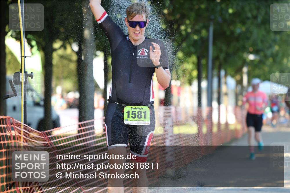 07.09.2025 - 19. Norderstedt Triathlon Michael Strokosch http://msf.ph/oto/8816811 07.09.2025 16:34:30 Laufen 396, 914, 1442, 1581, 1613, 1619 meine-sportfotos.de
