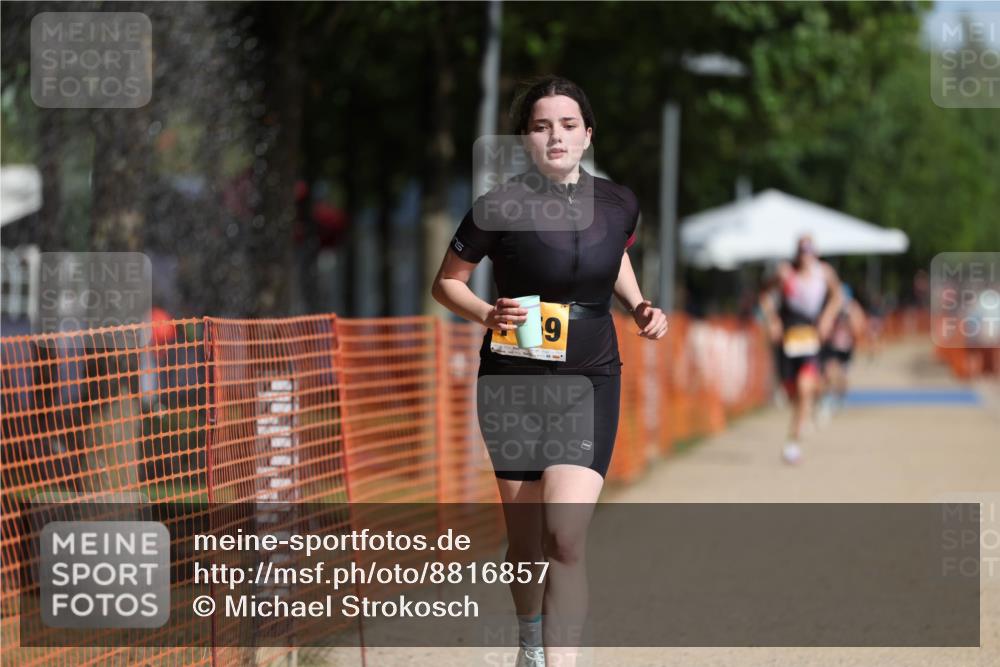 07.09.2025 - 19. Norderstedt Triathlon Michael Strokosch http://msf.ph/oto/8816857 07.09.2025 11:47:14 Laufen 1158, 1159 meine-sportfotos.de