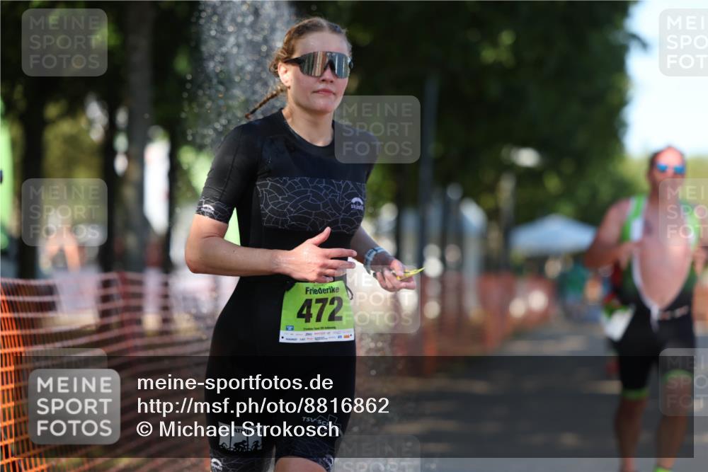 07.09.2025 - 19. Norderstedt Triathlon Michael Strokosch http://msf.ph/oto/8816862 07.09.2025 15:37:35 Laufen 472, 1005, 1404, 1507 meine-sportfotos.de