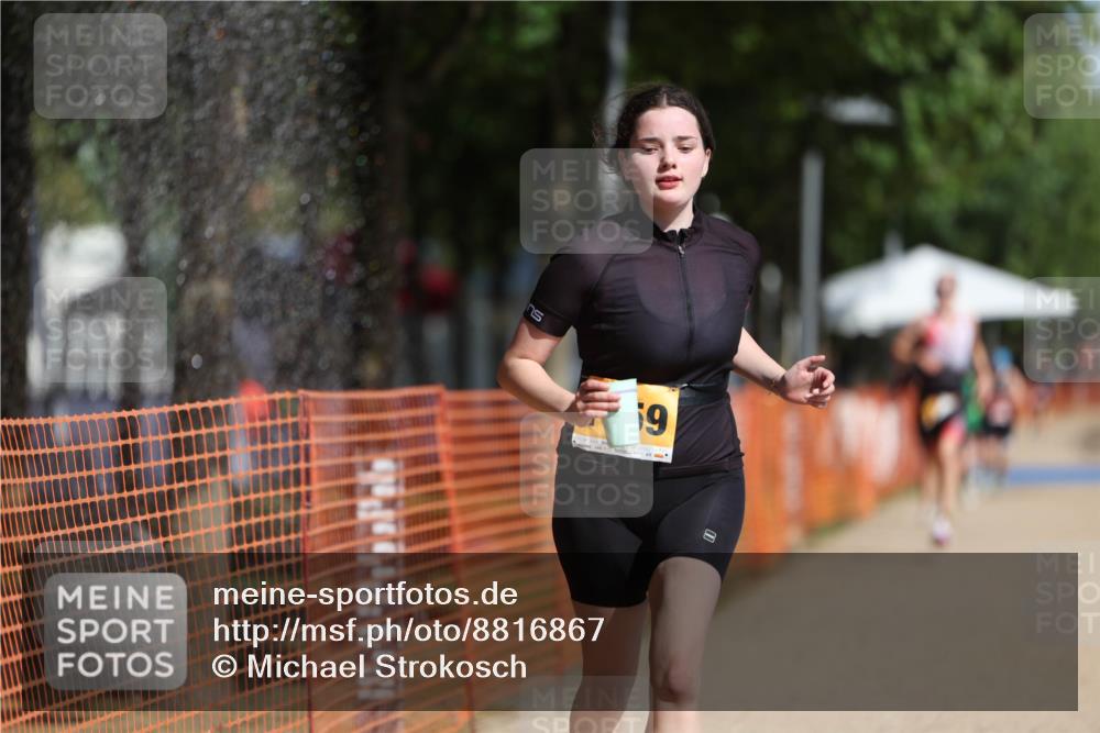 07.09.2025 - 19. Norderstedt Triathlon Michael Strokosch http://msf.ph/oto/8816867 07.09.2025 11:47:14 Laufen 1158, 1159 meine-sportfotos.de