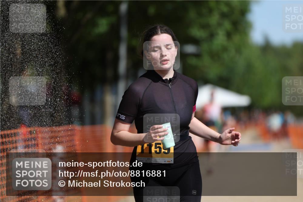 07.09.2025 - 19. Norderstedt Triathlon Michael Strokosch http://msf.ph/oto/8816881 07.09.2025 11:47:15 Laufen 1158, 1159 meine-sportfotos.de