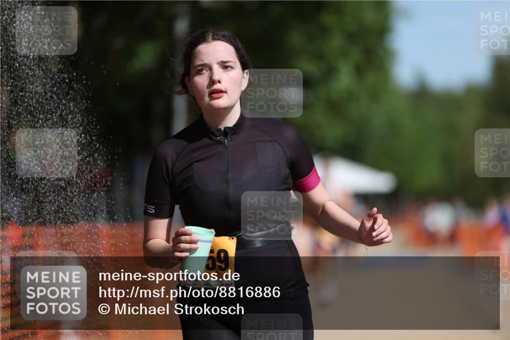 07.09.2025 - 19. Norderstedt Triathlon Michael Strokosch http://msf.ph/oto/8816886 07.09.2025 11:47:16 Laufen 1158, 1159 meine-sportfotos.de