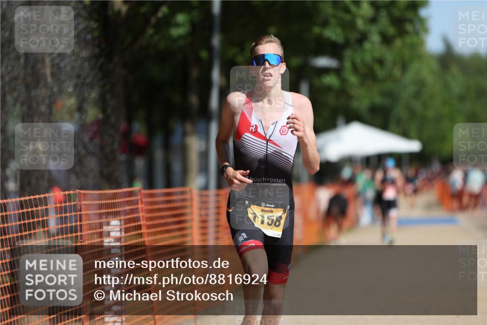 07.09.2025 - 19. Norderstedt Triathlon Michael Strokosch http://msf.ph/oto/8816924 07.09.2025 11:47:20 Laufen 1158 meine-sportfotos.de