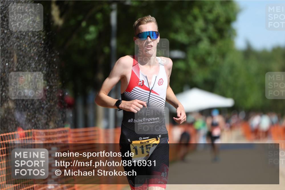 07.09.2025 - 19. Norderstedt Triathlon Michael Strokosch http://msf.ph/oto/8816931 07.09.2025 11:47:21 Laufen 1158 meine-sportfotos.de