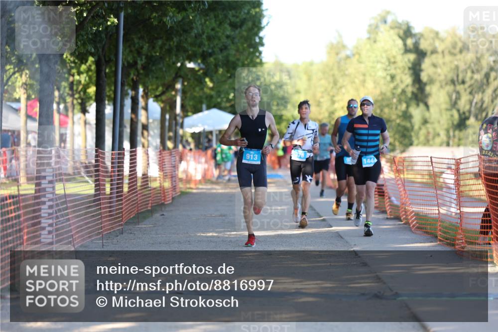 07.09.2025 - 19. Norderstedt Triathlon Michael Strokosch http://msf.ph/oto/8816997 07.09.2025 16:35:44 Laufen 376, 913, 924, 1053, 1444, 1580 meine-sportfotos.de