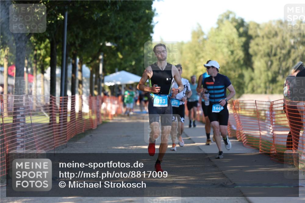 07.09.2025 - 19. Norderstedt Triathlon Michael Strokosch http://msf.ph/oto/8817009 07.09.2025 16:35:45 Laufen 376, 913, 924, 946, 1053, 1444 meine-sportfotos.de