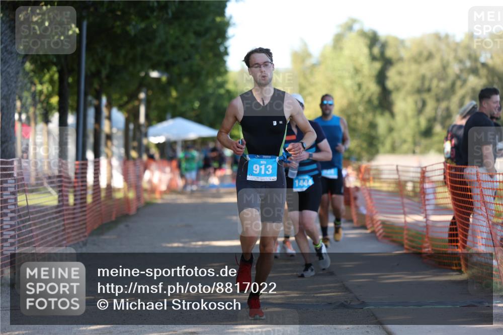 07.09.2025 - 19. Norderstedt Triathlon Michael Strokosch http://msf.ph/oto/8817022 07.09.2025 16:35:46 Laufen 376, 913, 924, 946, 1053, 1444 meine-sportfotos.de