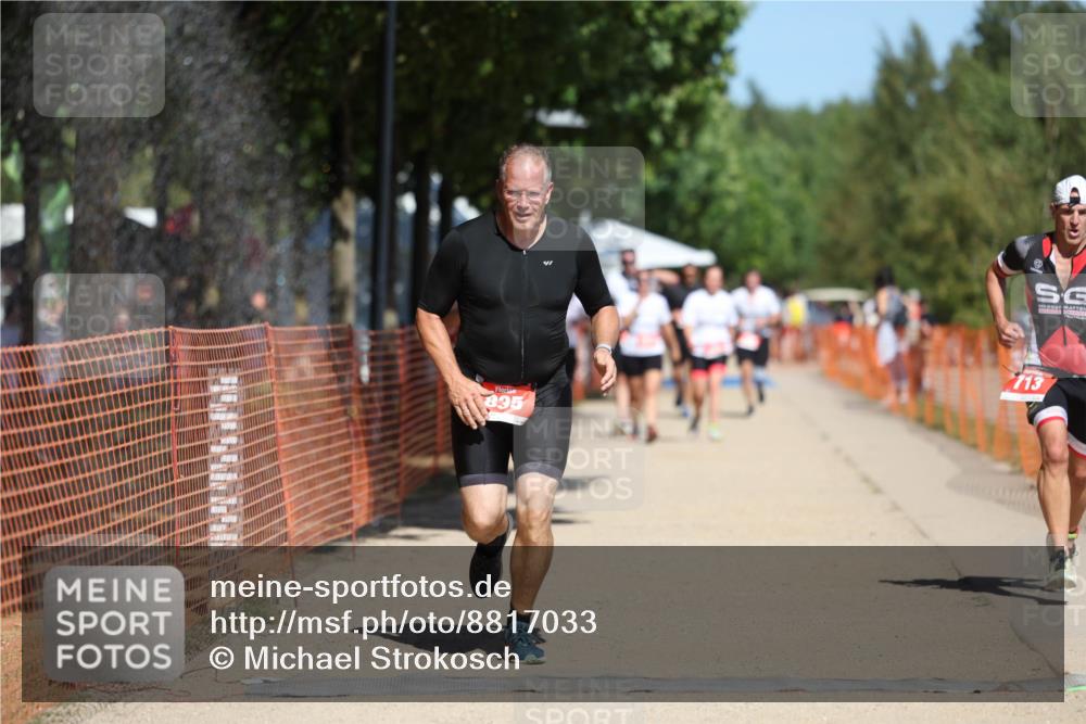 07.09.2025 - 19. Norderstedt Triathlon Michael Strokosch http://msf.ph/oto/8817033 07.09.2025 12:58:01 Laufen 176, 713, 835 meine-sportfotos.de